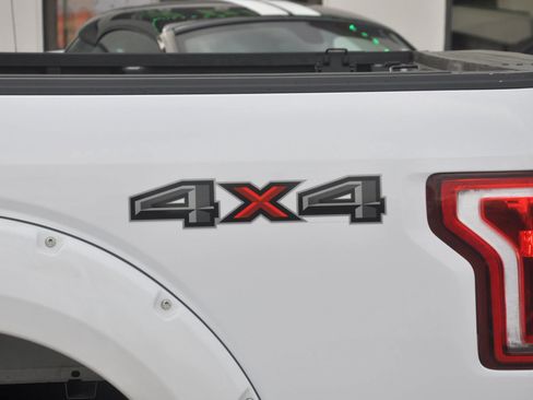 Used 2017 Ford F150 XLT AWD/4WD image 11