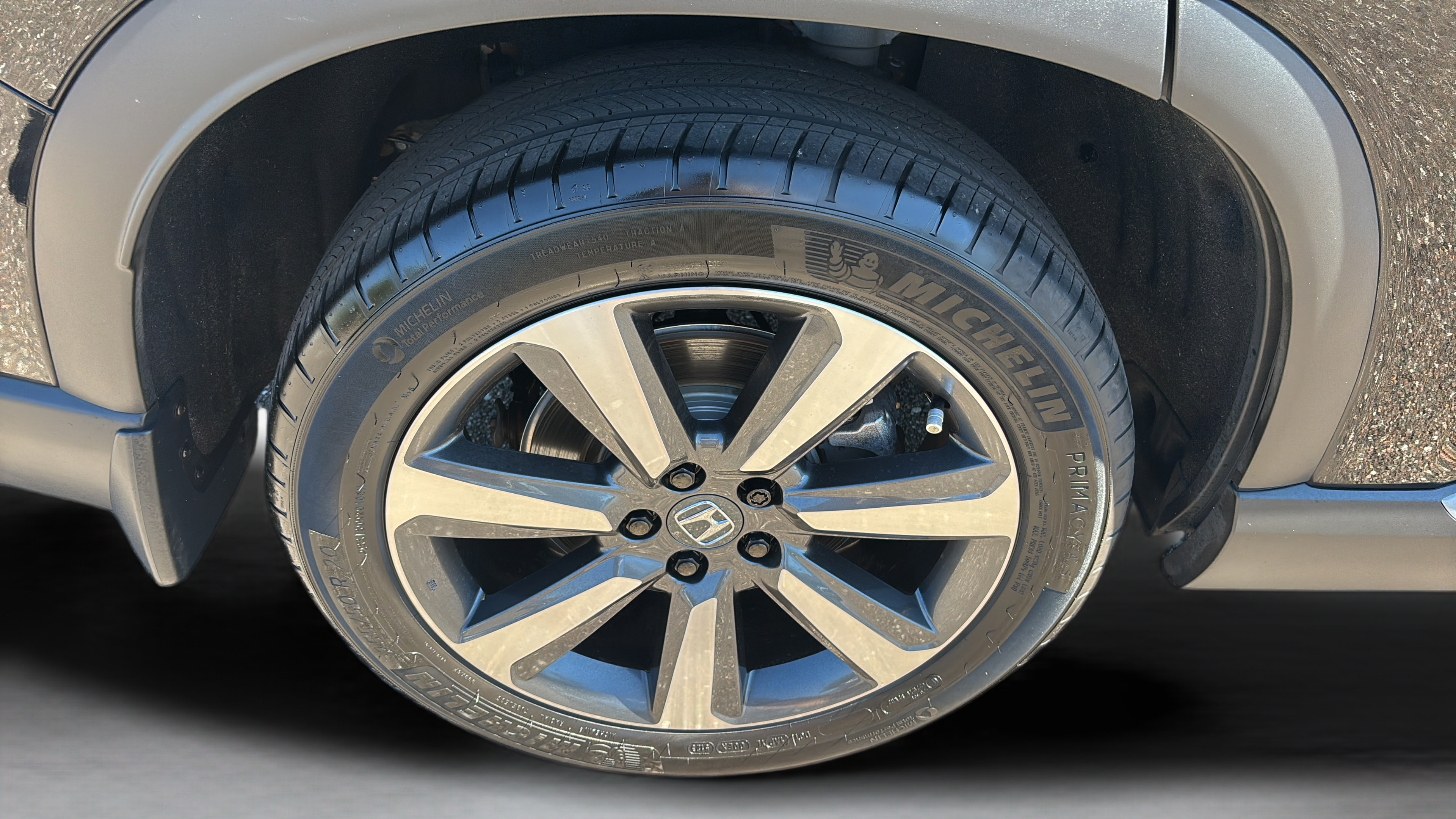 Certified 2025 Honda Pilot Touring image 39