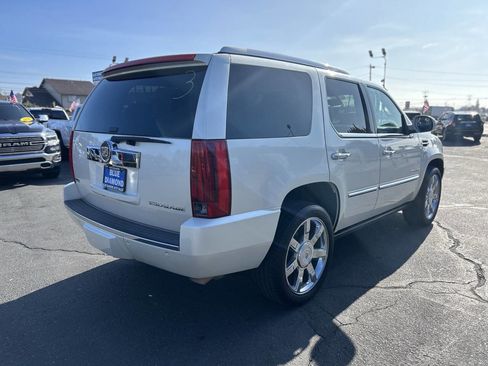 Used 2012 Cadillac Escalade Luxury image 7