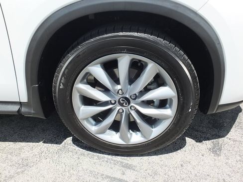 Used 2021 INFINITI QX50 Luxe FWD image 5