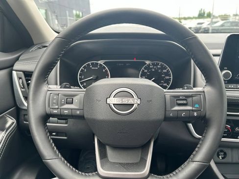 Certified 2026 Nissan Rogue SV w/ SV Premium Package FWD image 15