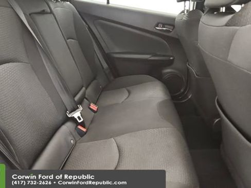 Used 2020 Toyota Prius LE image 23