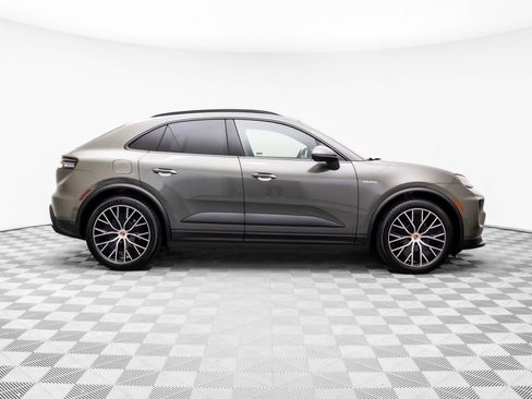 New 2025 Porsche Macan 4 Electric image 7