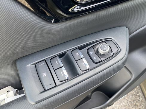 Used 2025 Subaru Forester Limited image 18