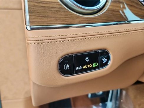 Used 2022 Bentley Continental GT image 31