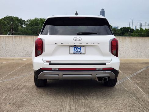 Used 2024 Hyundai Palisade SEL w/ Premium Package FWD image 7