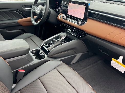 New 2026 GMC Canyon AT4 w/ Technology Plus Package AWD/4WD image 12