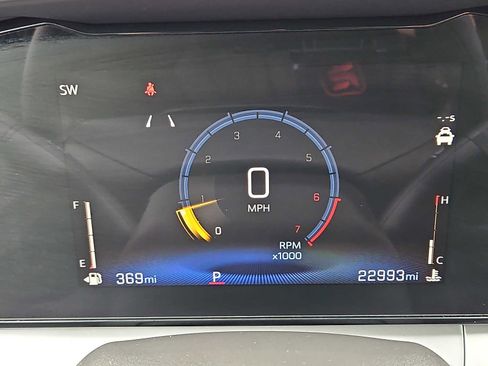 Used 2025 Chevrolet Trax LT image 21