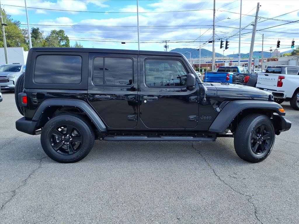 Used 2023 Jeep Wrangler Unlimited Sport AWD/4WD image 3