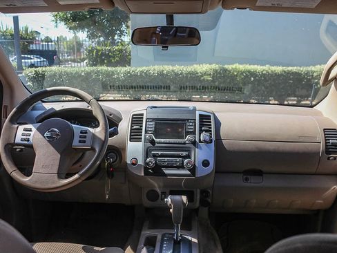 Used 2017 Nissan Frontier SV RWD image 16