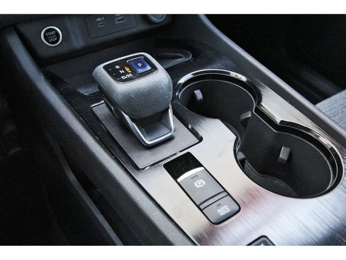 Certified 2022 Nissan Rogue SV FWD image 24