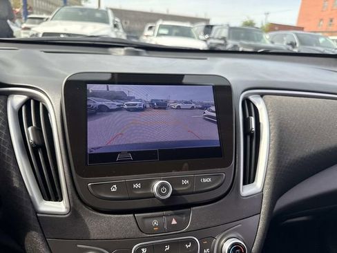 Used 2025 Chevrolet Malibu LT image 26