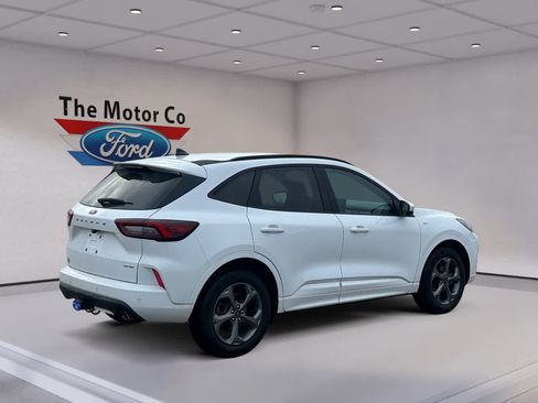 Certified 2023 Ford Escape ST-Line Select w/ Tech Pack #2 image 5
