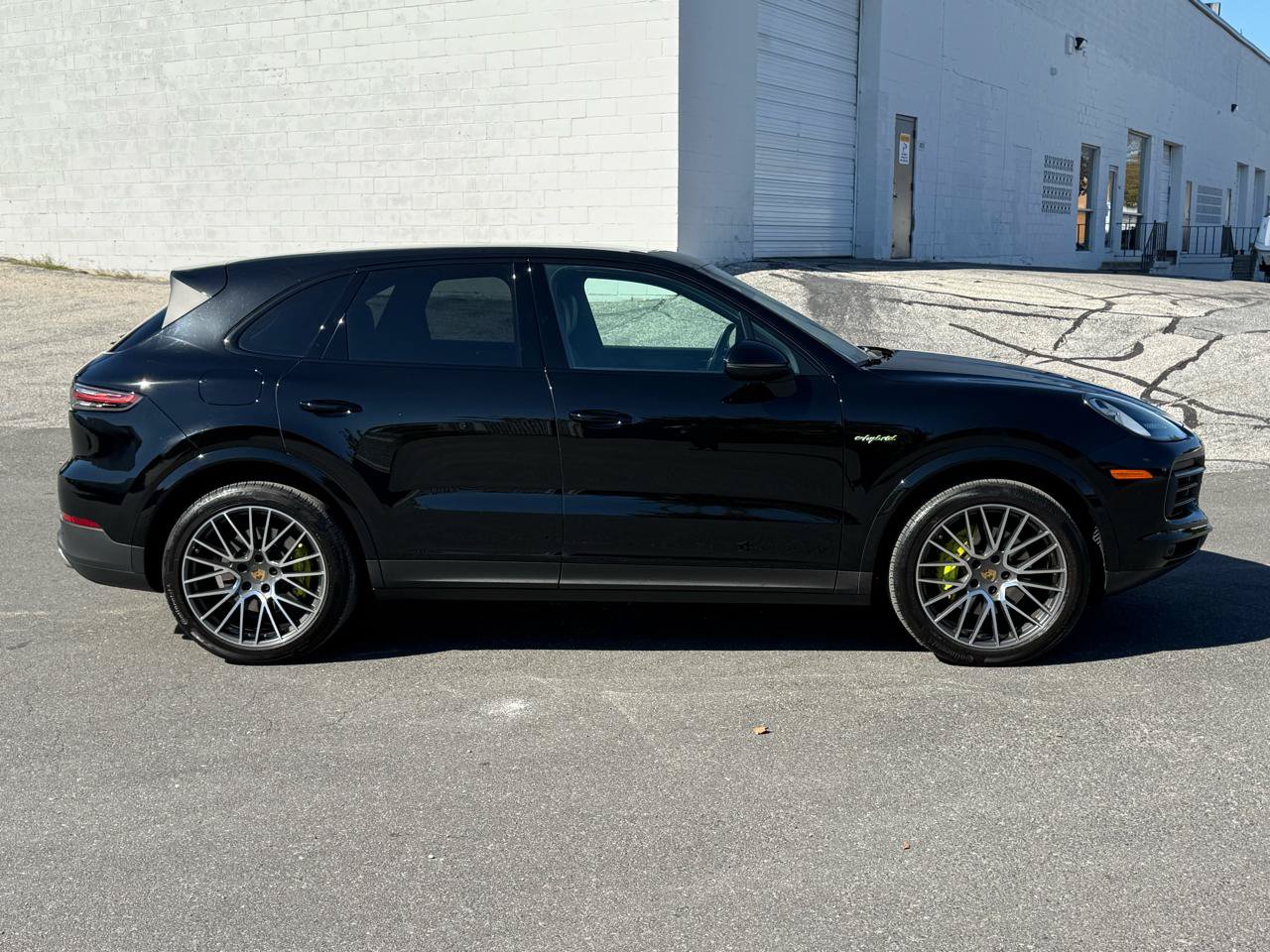 Used 2022 Porsche Cayenne Platinum Edition AWD/4WD image 6