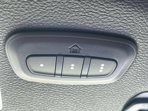 Used 2024 Jeep Gladiator Mojave w/ Convenience Group AWD/4WD image 29