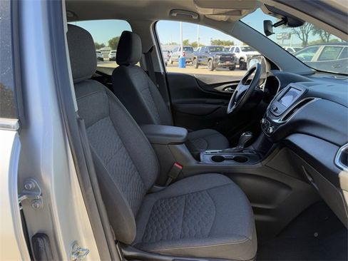Used 2020 Chevrolet Equinox LT image 29
