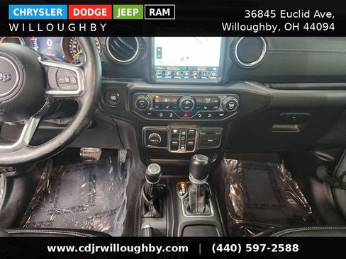 Used 2020 Jeep Wrangler Unlimited Sahara w/ Uconnect 4C Nav & Sound Group AWD/4WD image 18