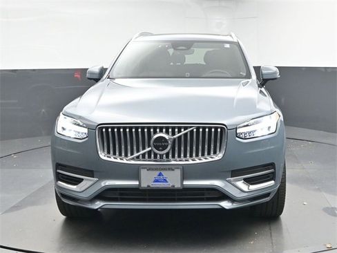 Used 2023 Volvo XC90 T8 Plus image 3