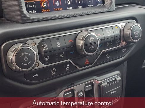 Used 2020 Jeep Wrangler Unlimited Rubicon w/ Quick Order Package 28Y Recon AWD/4WD image 23
