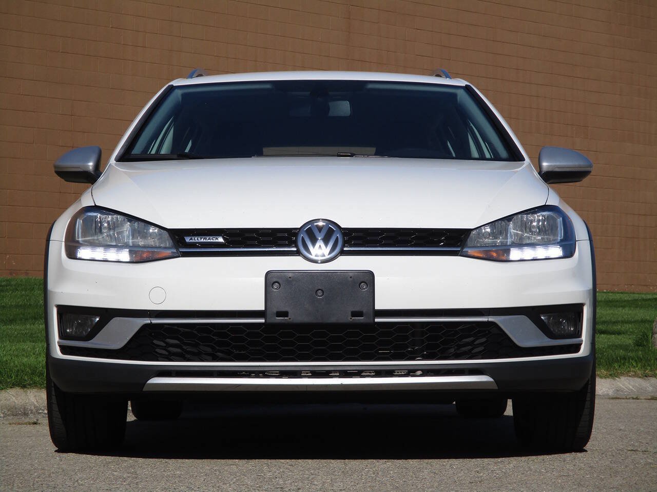 Used 2019 Volkswagen Golf Alltrack S AWD/4WD image 4