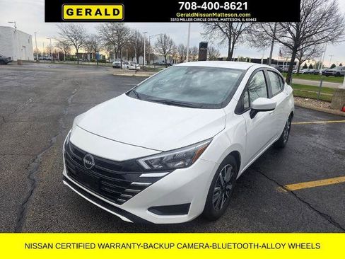 Certified 2025 Nissan Versa SV image 1