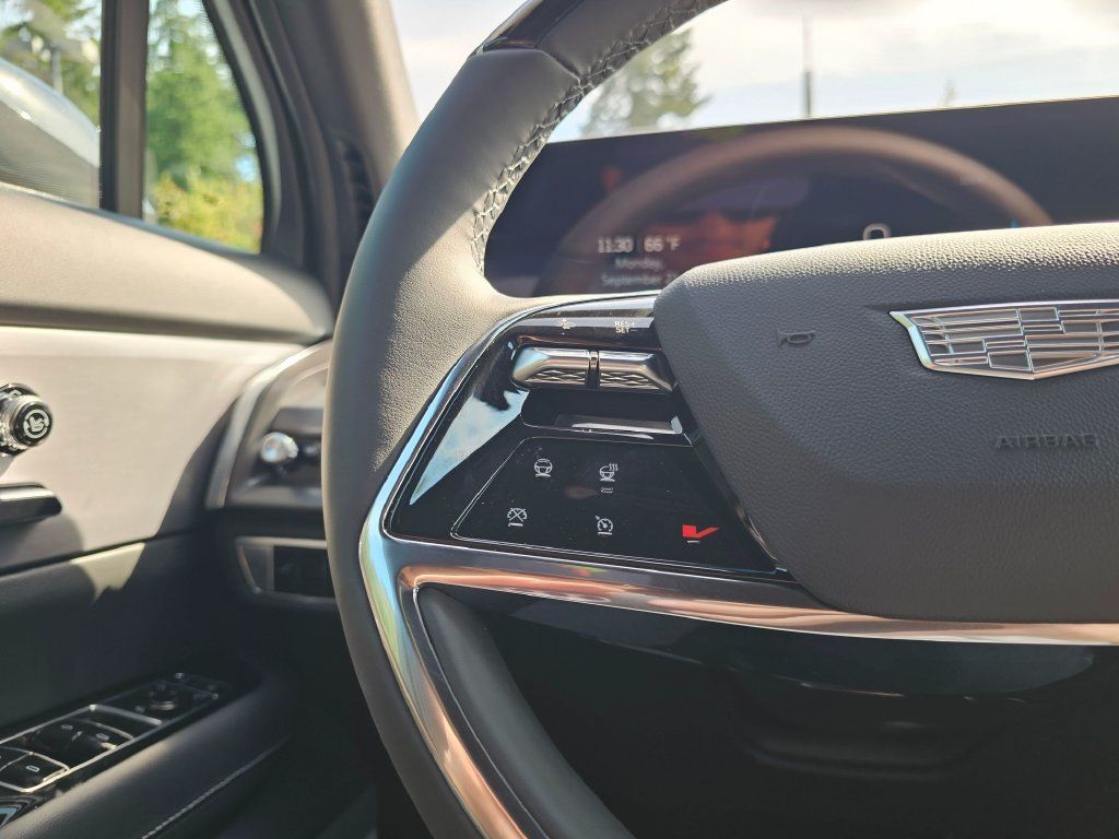 New 2027 Cadillac Vistiq Luxury AWD/4WD image 33