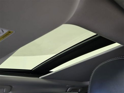 Used 2023 Mitsubishi Outlander SE image 10