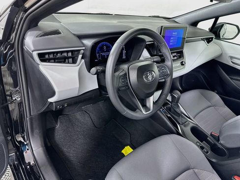 Used 2026 Toyota Corolla SE FWD image 9
