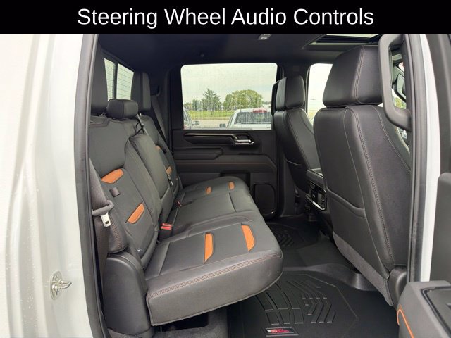 Used 2025 GMC Sierra 2500 AT4 w/ AT4 Premium Plus Package AWD/4WD image 10
