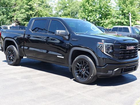 Used 2024 GMC Sierra 1500 Elevation AWD/4WD image 4