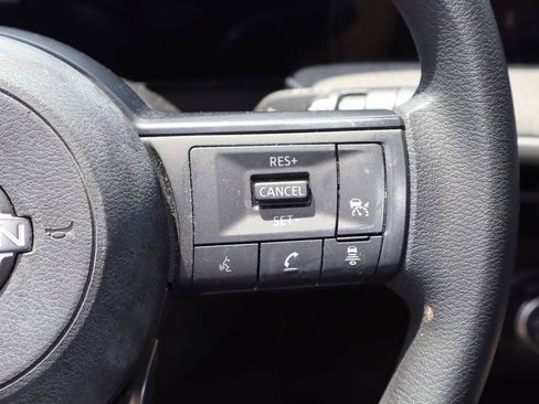 Used 2025 Nissan Kicks SV w/ Charging Package AWD/4WD image 13