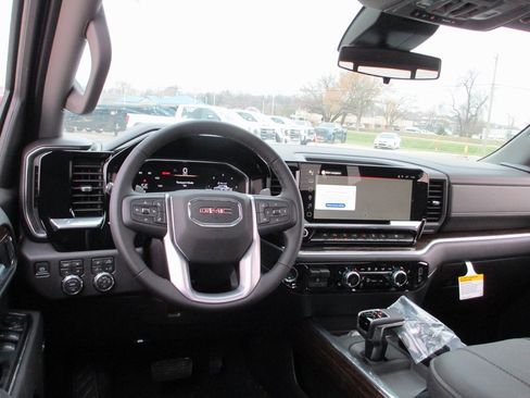 New 2026 GMC Sierra 1500 Elevation w/ Elevation Premium Package image 18