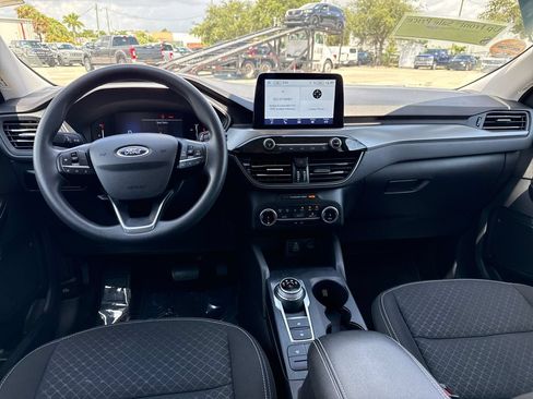Used 2025 Ford Escape Active FWD image 6