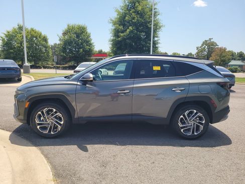 Used 2025 Hyundai Tucson Limited AWD/4WD image 6