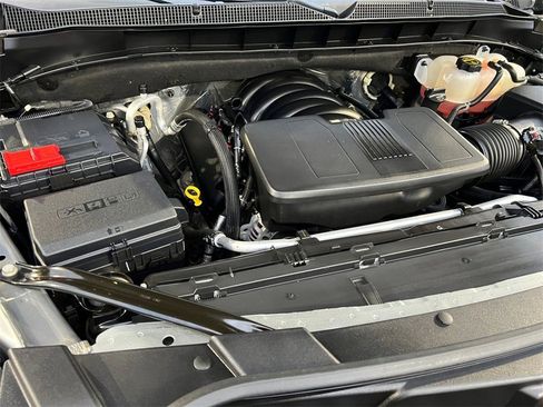 Used 2024 Chevrolet Suburban High Country image 43