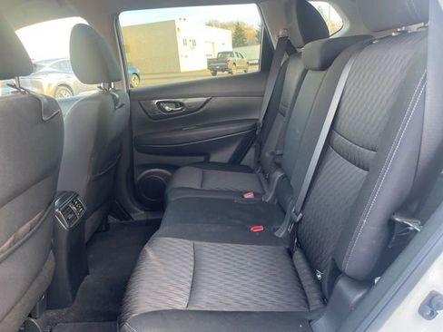 Used 2020 Nissan Rogue SV image 20