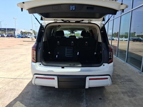 Certified 2025 Nissan Armada SV RWD image 7
