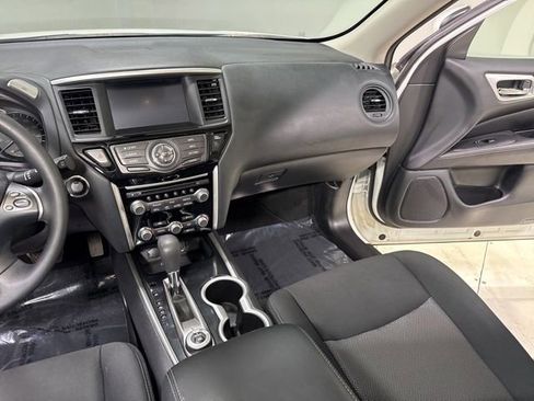 Used 2020 Nissan Pathfinder S AWD/4WD image 20