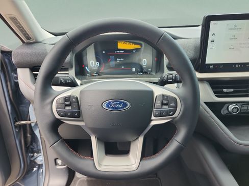 New 2026 Ford Explorer Active w/ Active Comfort Package AWD/4WD image 9