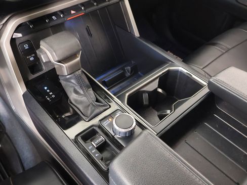 Used 2023 Toyota Tundra SR5 w/ SR5 Convenience Package AWD/4WD image 7