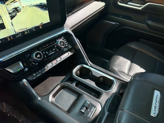 Used 2024 GMC Sierra 2500 Denali w/ Denali Reserve Package AWD/4WD image 19