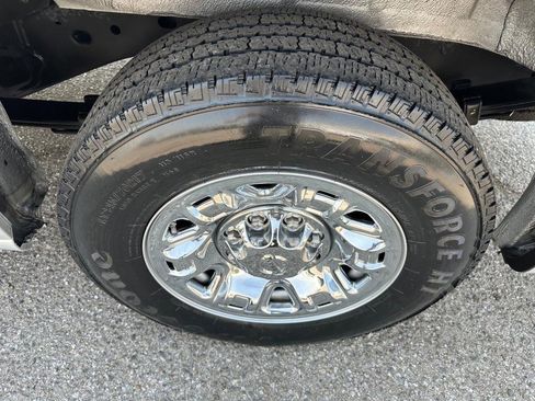 Used 2020 Nissan NV 3500 SV image 46