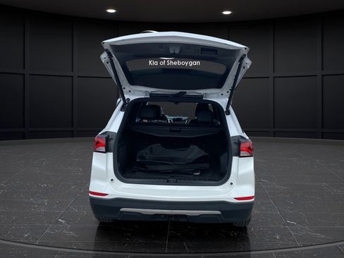 Used 2023 Chevrolet Equinox Premier AWD/4WD image 27