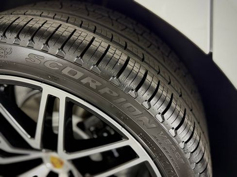 New 2026 Porsche Macan AWD/4WD image 20