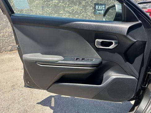 Used 2025 Kia K4 FWD image 18