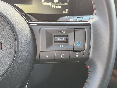 Used 2025 Nissan Kicks SR FWD image 28
