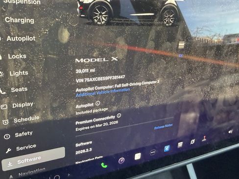 Used 2023 Tesla Model X image 4