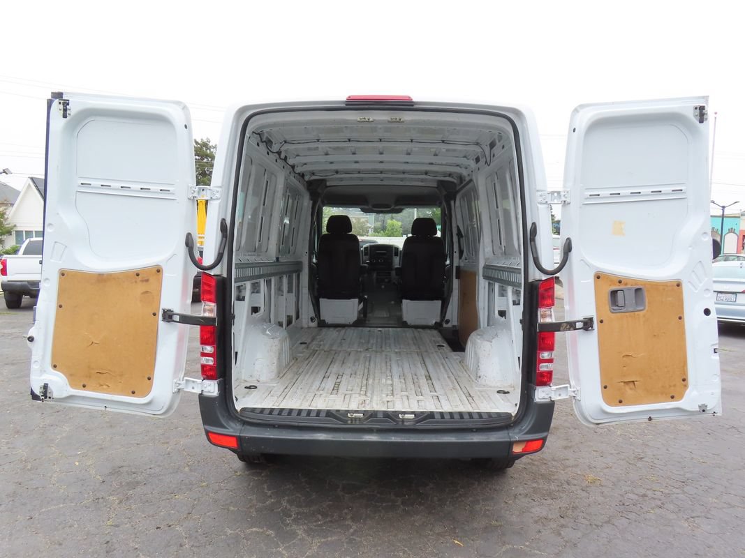 Used 2016 Mercedes-Benz Sprinter 2500 image 35