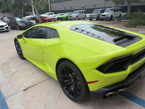 Used 2019 Lamborghini Huracan LP 580-2 RWD image 5