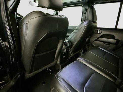Used 2023 Jeep Wrangler Unlimited Sahara w/ Cold Weather Group AWD/4WD image 28